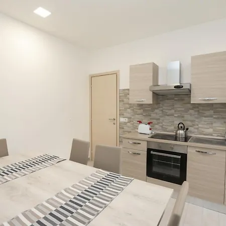 Casa Annamari Seaside Appartement *
